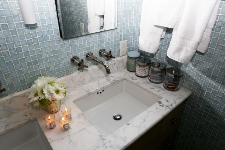 Inside Karlie Kloss' bathroom - intothegloss.com