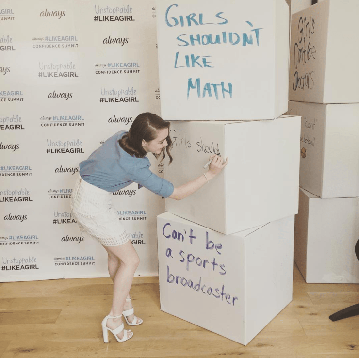 Instagram @maisie_williams