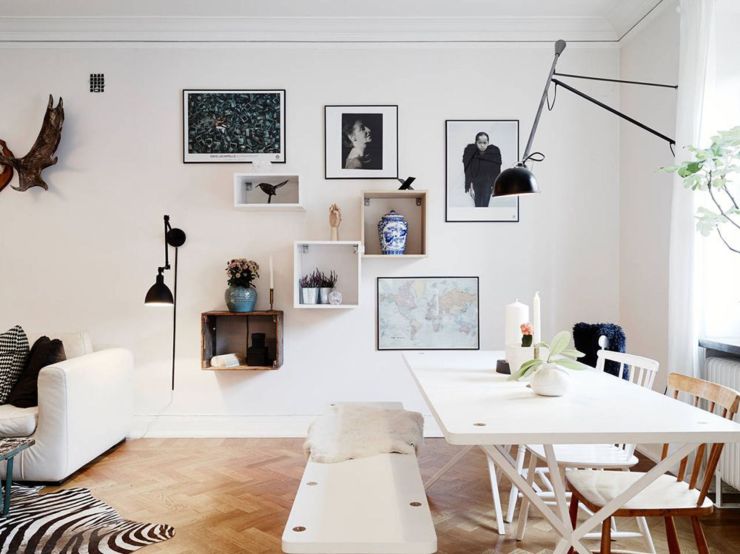 Un mur récup et graphique avec cadres et boîtes de rangement - Mademoiselleclaudine-leblog.com