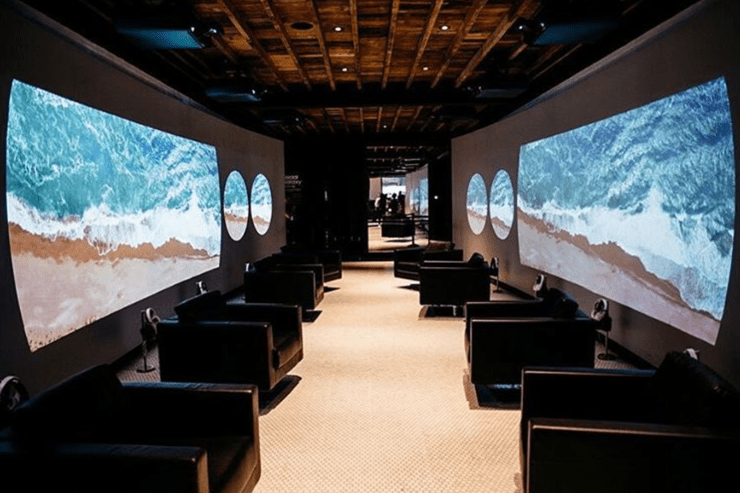 VR Tunnel - Samsung 877 flagship store - NYC - Instagram @837nyc